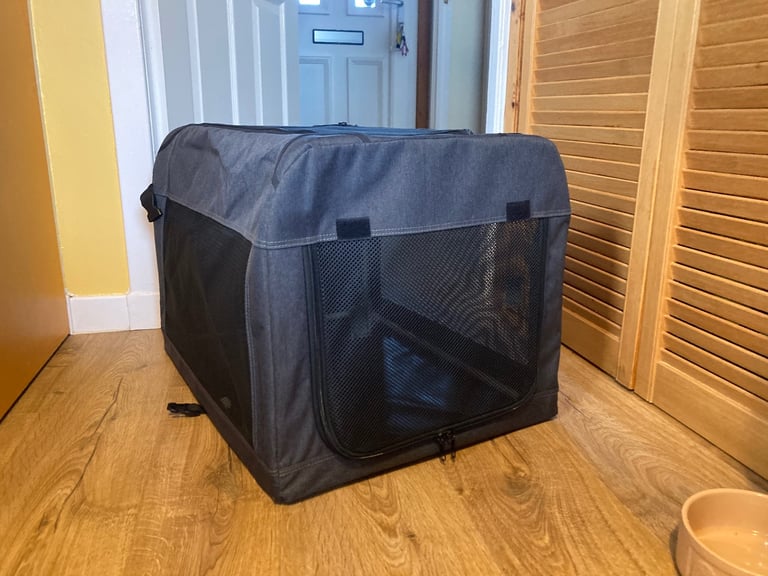 Pets At Home folding dog crate (small)