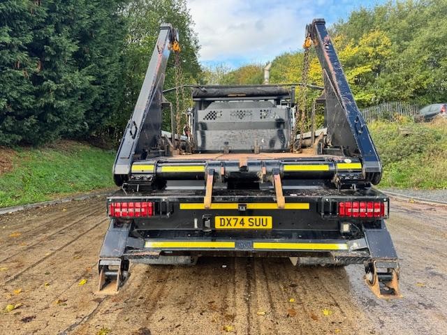 2024 74 DAF LF 260 Euro 6 Hyva extending arm skip loader sheet 34kms