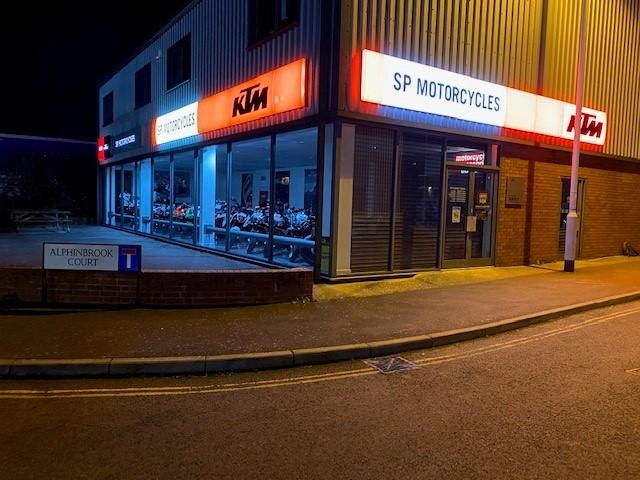 Aprilia Tuono V4 1100 FACTORY 2025 MODEL.