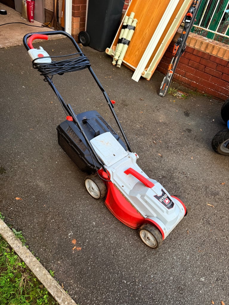 Ryno lawn mower in full working order