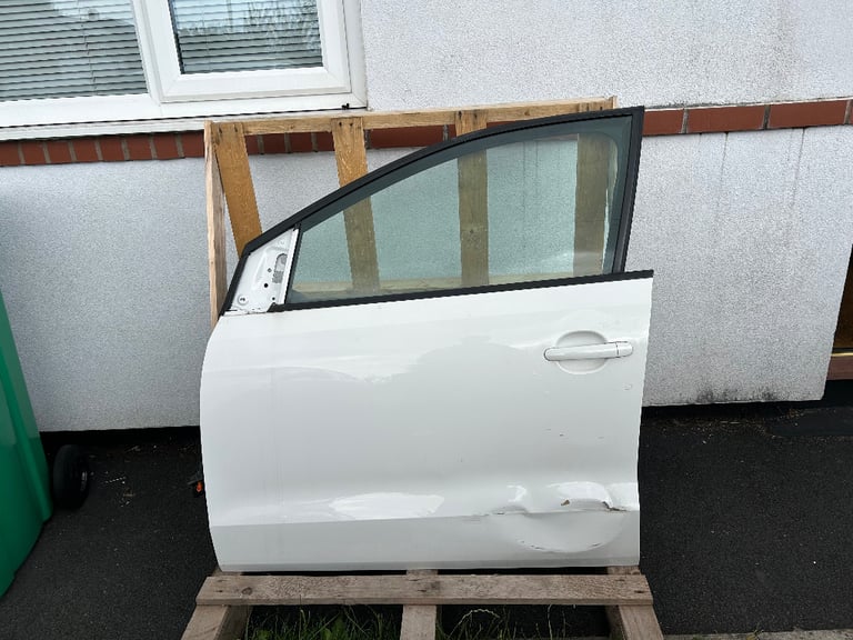 VW polo door mk5 6r white n/s passenger