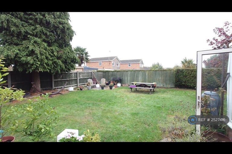 4 bedroom house in Bradwell Road, Peterborough, PE3 (4 bed) (#2527416)
