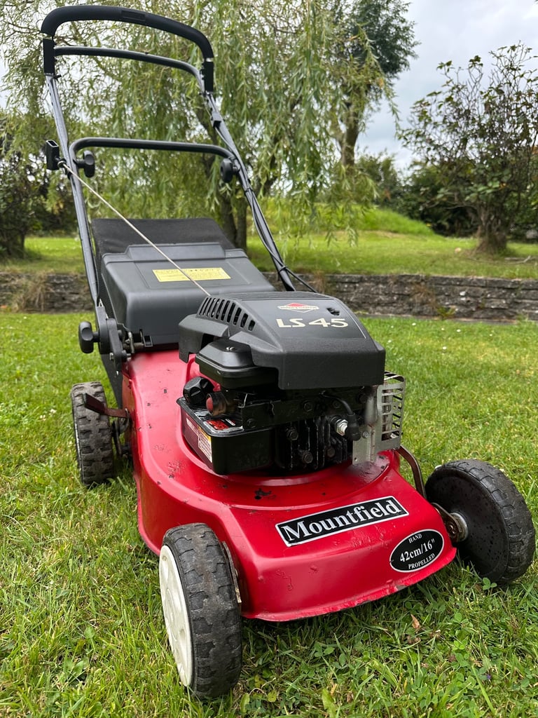 Mountfield petrol lawnmower Briggs 4.5hp mower solid steel deck 