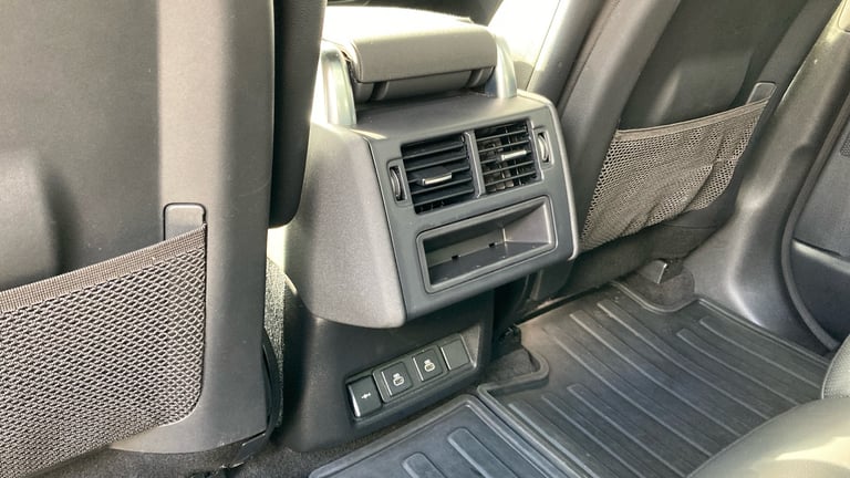 2022 Land Rover Discovery 3.0 D300 R-Dynamic SE 5dr Auto Diesel Station Wagon Station Wagon Diese...