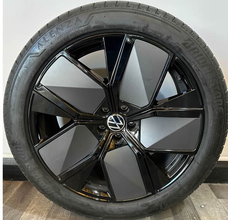 21" Genuine VW TOUAREG MK3 760 Alloy Wheels & BRIDGESTONE Tyres