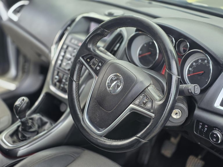 2013 Vauxhall Astra 1.7 CDTi ecoFLEX SE Sports Tourer Euro 5 (s/s) 5dr ESTATE Diesel Manual