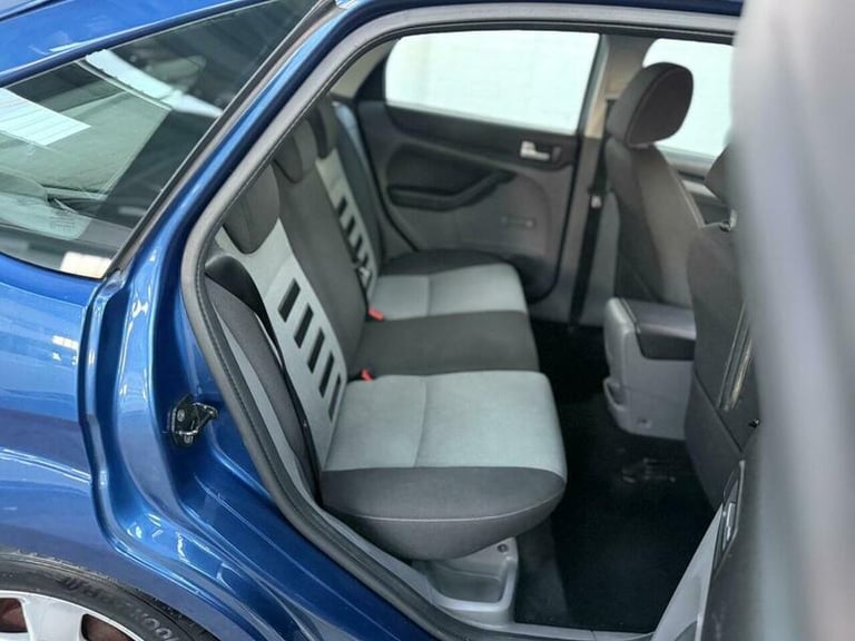 2009 Ford Focus 1.6 Zetec 5dr Petrol Manual - Image 12