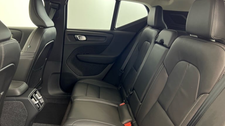 2024 Volvo XC40 Ultra, B3 Mild hybrid, Petrol, Bright (360 camera, Heated Windscreen) Estate Petr...