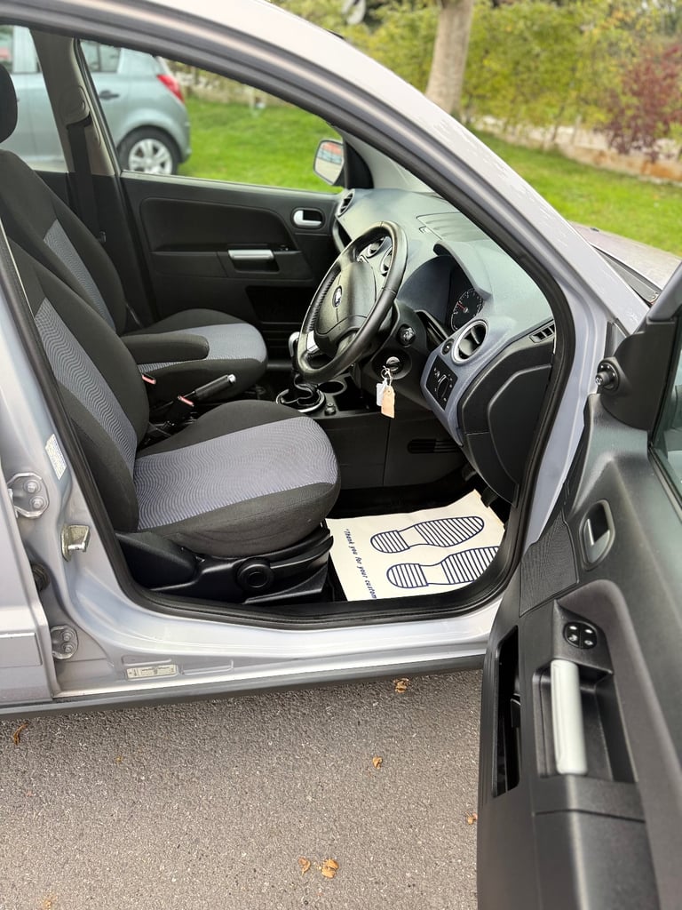 Ford, FUSION, Hatchback Zetec, 2011, Manual, 1388 (cc), 5 doors