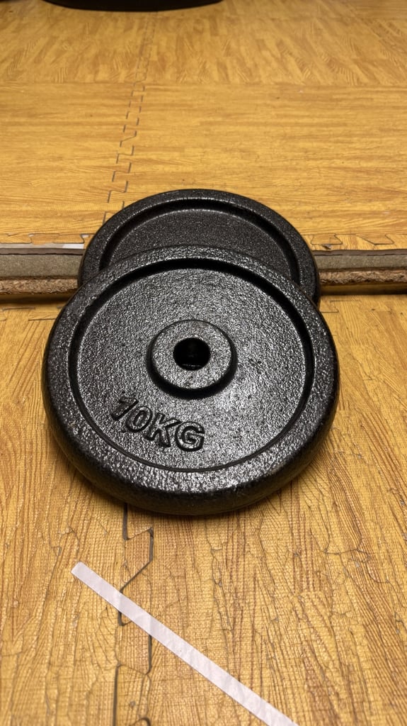 2x 10kg weight plates