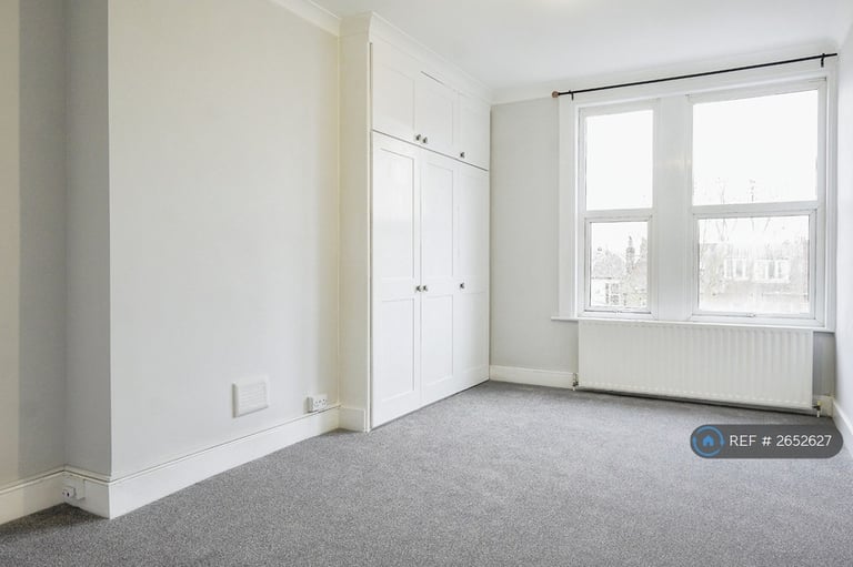 1 bedroom flat in East Dulwich Road, London, SE22 (1 bed) (#2652627)