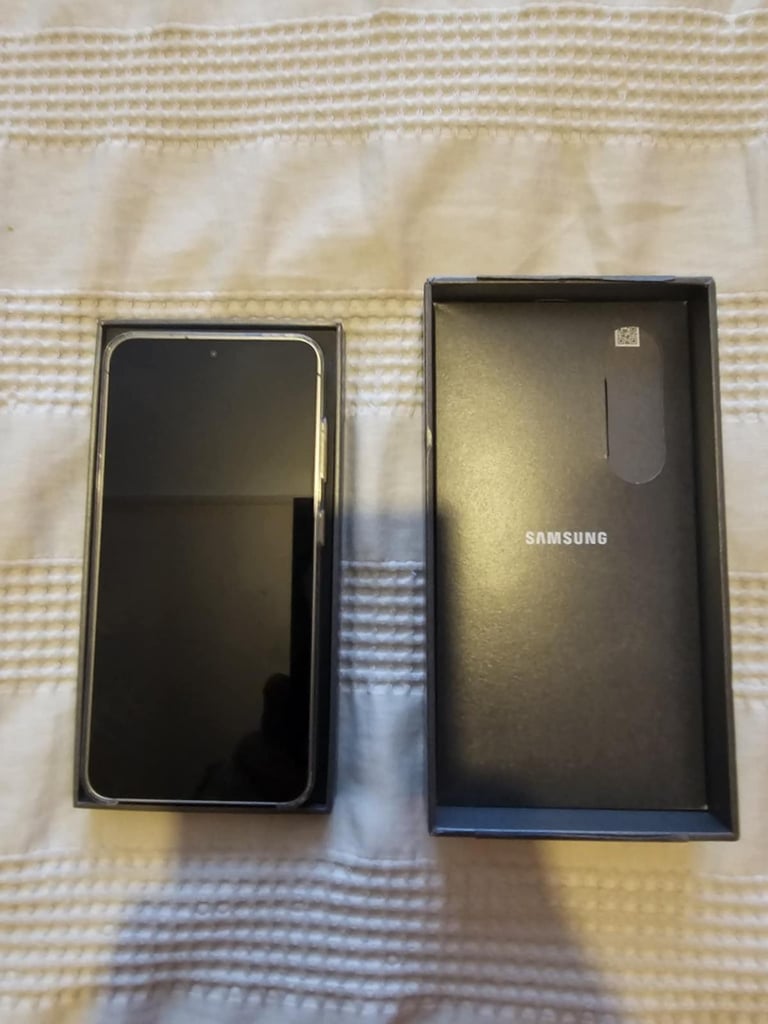 Samsung Galaxy S25 128GB Unlocked 