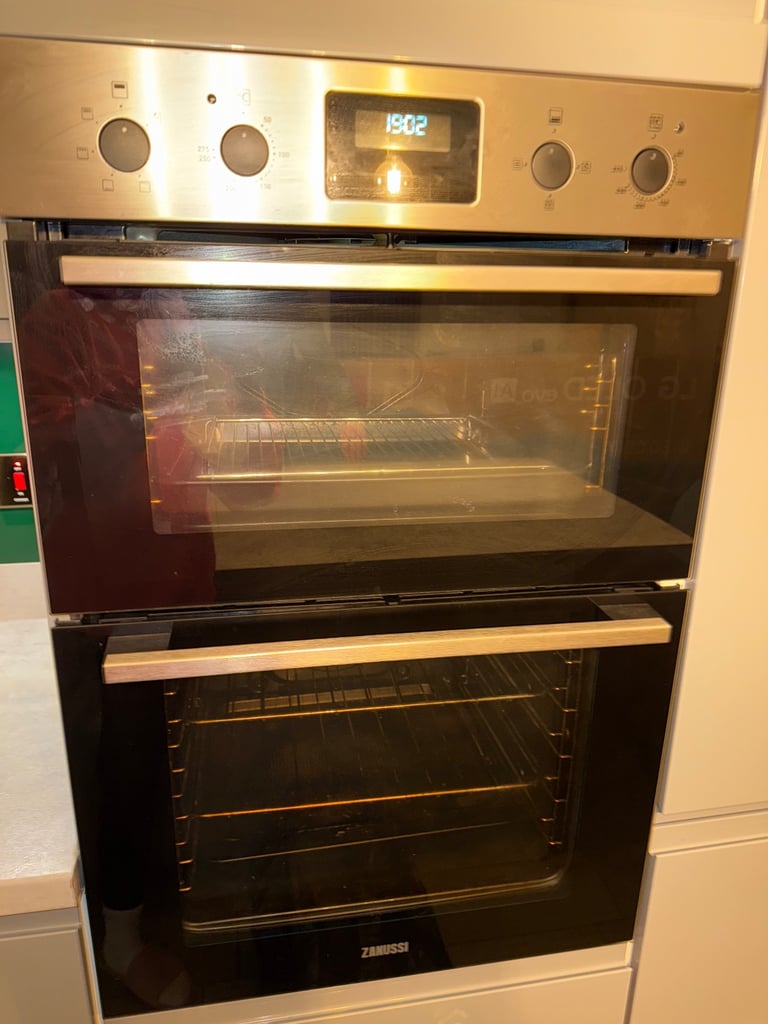 Symphony Kitchen with Appliances 