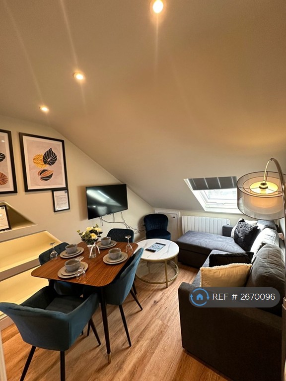 1 bedroom flat in Mill Road, Cambridge, CB1 (1 bed) (#2670096)