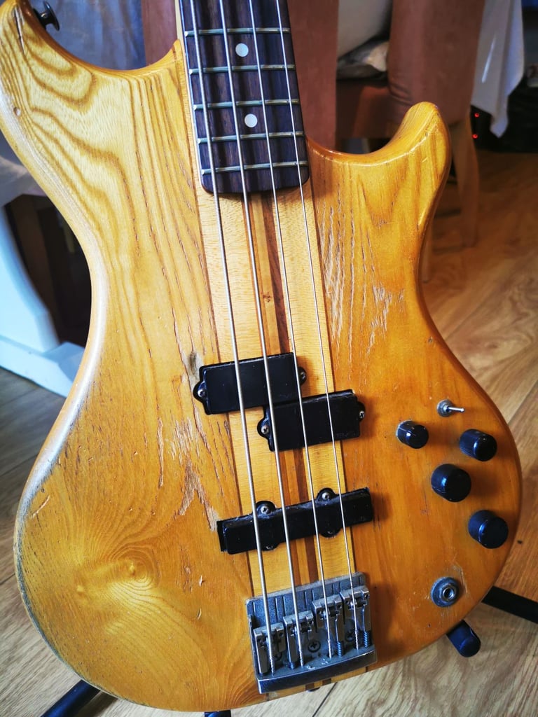 Westone Thunder 1a Vintage Bass Guitar 