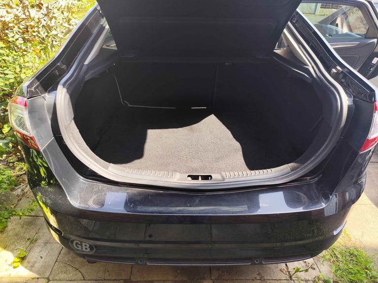 BREAKING  Ford Mondeo Titanium Business Edition Mk4 2.0 Diesel 2014 Black Panther G6 / 2 Keys