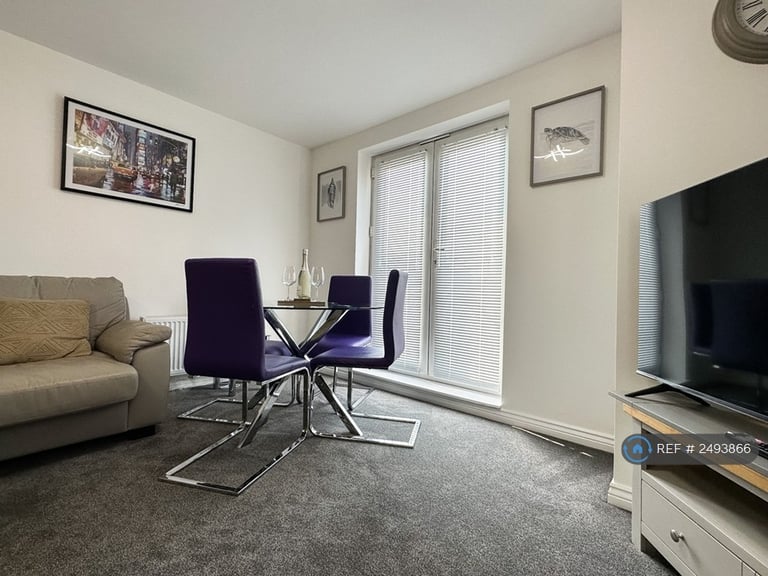 2 bedroom flat in Conyger Close, Great Oakley, Corby, NN18 (2 bed) (#2493866)