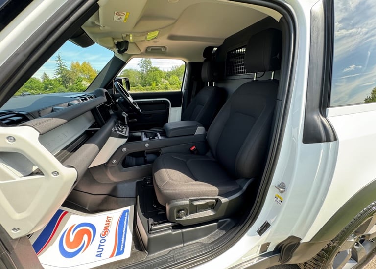 2023 Land Rover Defender 90 3.0 D250 MHEV Hard Top Fuji White - 14,825 Miles 