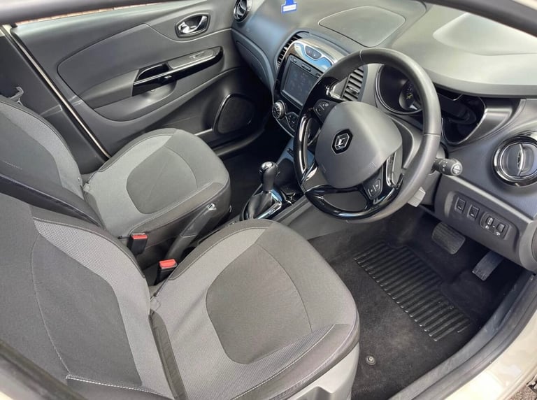 2015 Renault Captur 1.5 dCi 90 Dynamique Nav 5dr Auto HATCHBACK Diesel Automatic