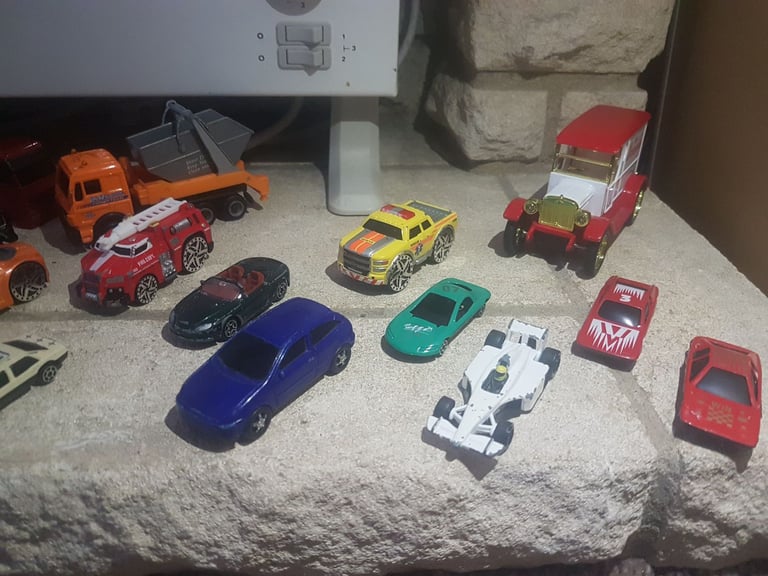 MATCHBOX TOY CARS 