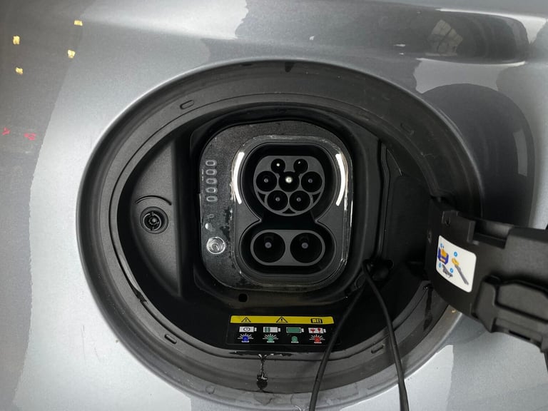 2022 Fiat 500e 42kWh RED Hatchback 3dr Electric Auto (118 ps) - CRUISE - SPEED LIMIT RECOG Hatchb...