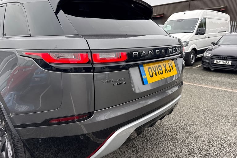 2019 Land Rover Range Rover Velar 2.0 D240 R-Dynamic HSE Auto 4WD Euro 6 (s/s) 5dr SUV DIESEL Aut...