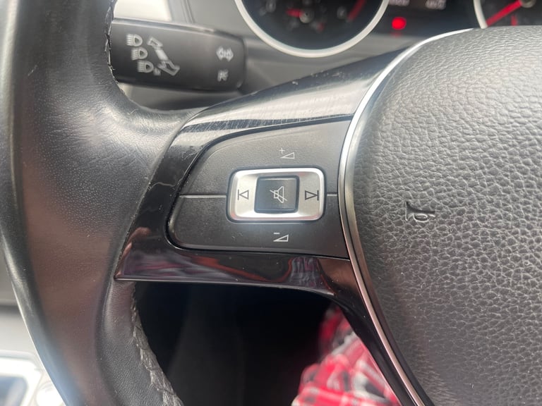 Volkswagen, PASSAT, Saloon, 2018, Manual, 1598 (cc), 4 doors