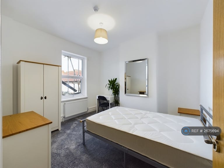 5 bedroom house in Rawden Place, Cardiff, CF11 (5 bed) (#2675694)