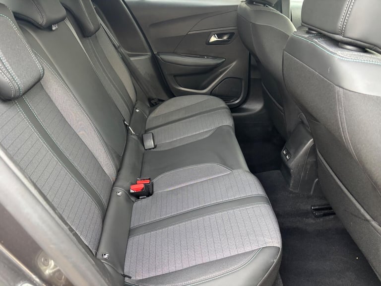 2023 Peugeot 208 1.2 PureTech 100 Allure Premium + 5dr EAT8 HATCHBACK PETROL Automatic