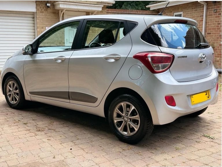2017 Hyundai i10 1.0 PREMIUM CHEAP TAX GREAT 1ST CAR CD/MP3/USB BLUETOOTH AIR CON ALLOYS 1 Y HATC...
