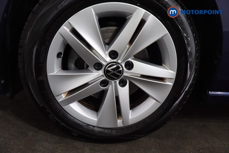 2022 Volkswagen Golf 1.5 TSI 150 Life 5dr Hatchback Petrol Manual