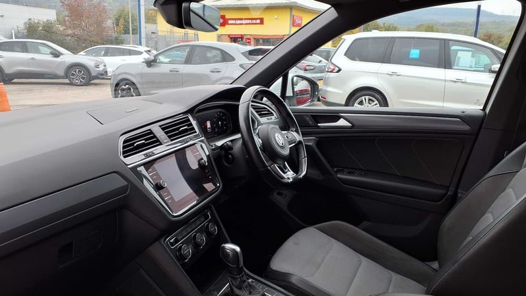2020 Volkswagen Tiguan 2.0 TDi 150 R-Line Tech 5dr DSG Estate Diesel Automatic