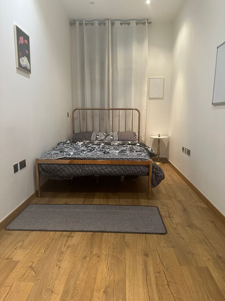 image for Double Bedroom available for a female (preferable) in Chadwell heath
