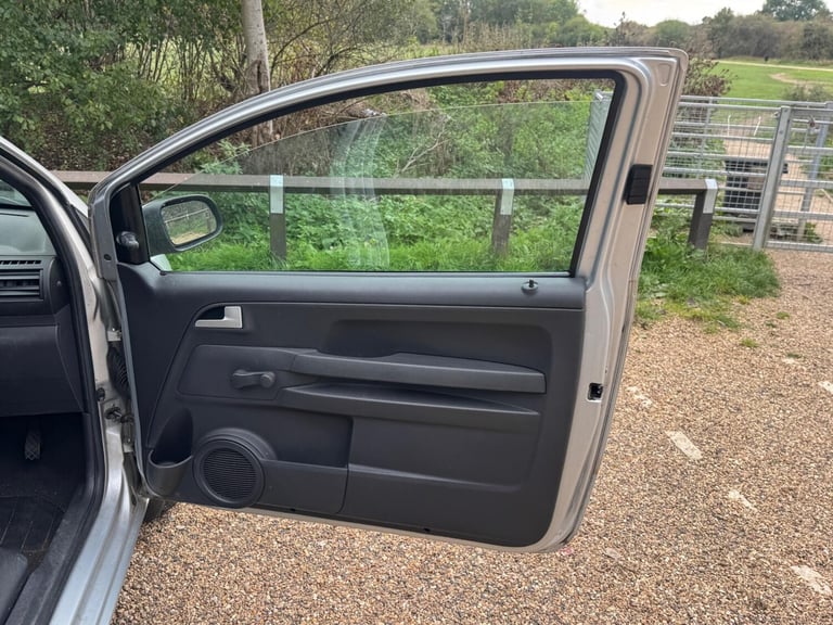 2009 Volkswagen Fox 1.2 6V Euro 4 3dr HATCHBACK Petrol Manual