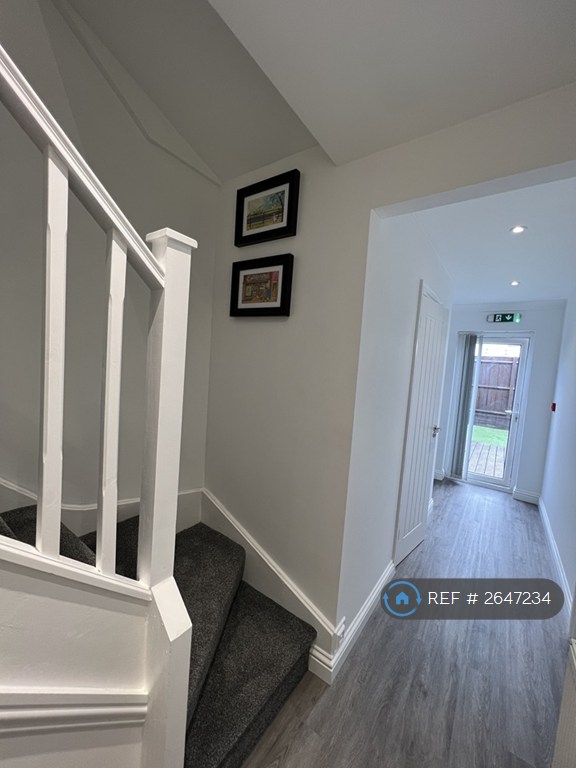 1 bedroom in Walshs Manor, Stantonbury, Milton Keynes, MK14 (#2647234)