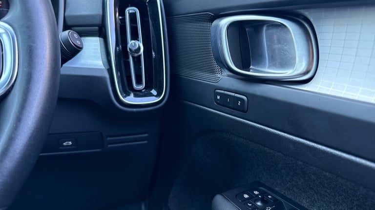 2023 Volvo XC40 Plus, B3 Mild hybrid, Petrol, Dark Estate Petrol Automatic