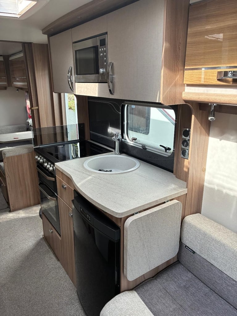 2018 Swift Challenger 590