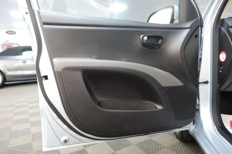 2012 Hyundai i10 1.2 Active 5dr HATCHBACK PETROL Manual
