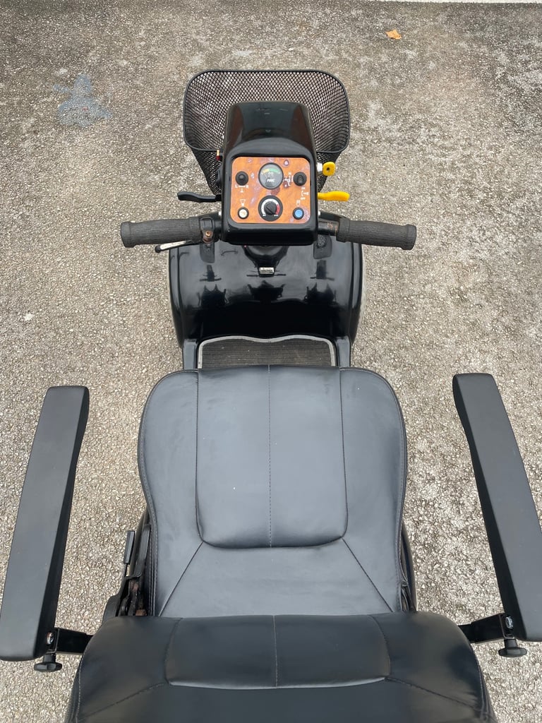 Rascal 850 8mph mobility scooter 