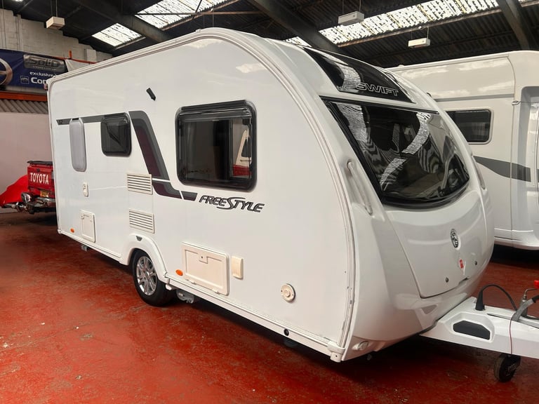 SWIFT FREESTYLE S2 2013 2 BERTH SUPERB LITTLE CARAVAN MOTORMOVER