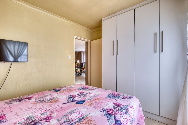 Spacious and Cosy Double Room for Rent in - LU2 9JQ