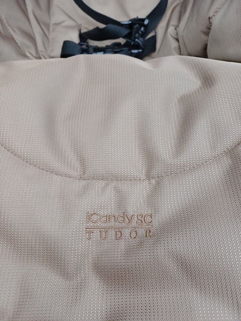 I-Candy Tudor pram and accesories