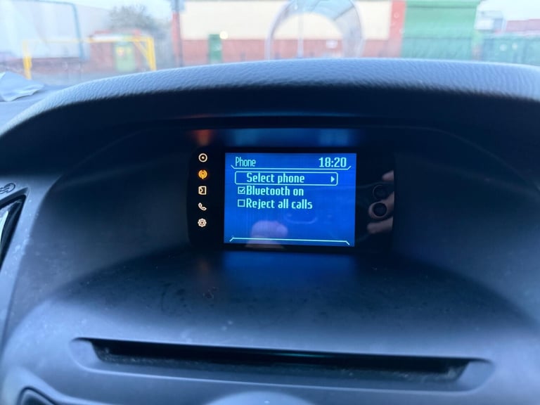 Ford Focus 1.6 Zetec Powershift Euro 5 5dr Petrol Automatic