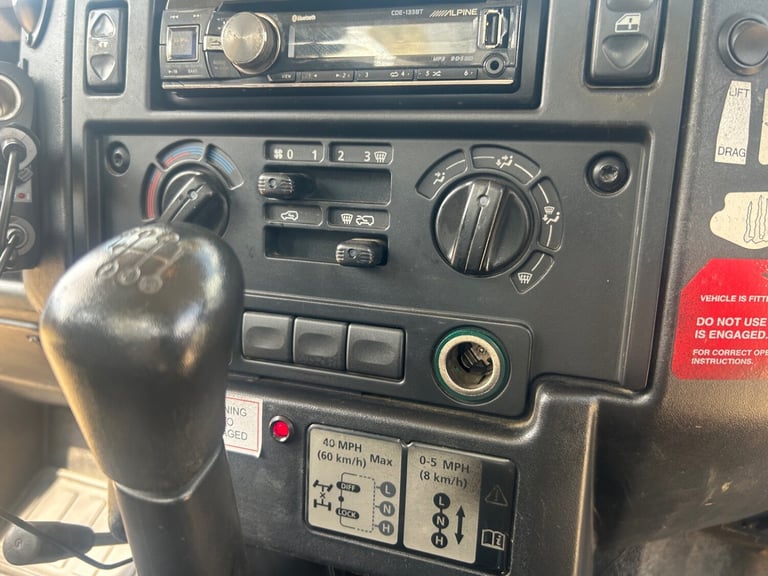 2014 Land Rover Defender Hi Capacity PickUp TDCi [2.2] cherry picker PICK UP Diesel Manual