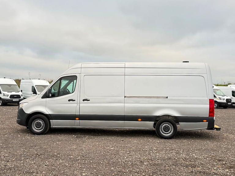 2020 Mercedes-Benz Sprinter 3.5t H2 Progressive Van PANEL VAN DIESEL Manual