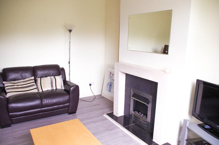 Lovely Double Room next to Freeman Hospital - No Deposit