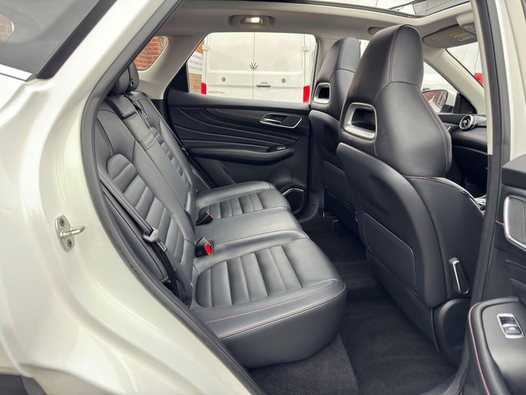 2022 MG MG HS 1.5 T-GDI 16.6kWh Exclusive Auto Euro 6 (s/s) 5dr ESTATE Petrol/Electric Hybrid Aut...