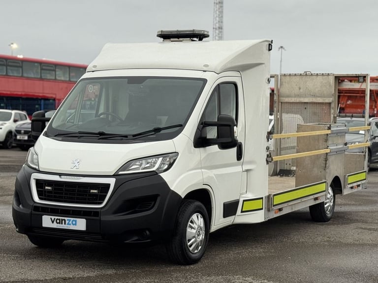 2021 Peugeot Boxer BLUEHDI 335 LOW LOADER / DROPSIDE / DROP &amp; GO / SPECIALIST VEHICLE - DIESE...
