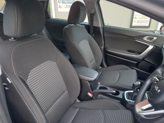 2023 Kia Ceed 1.5T Gdi Isg 2 5Dr Hatchback Petrol Manual