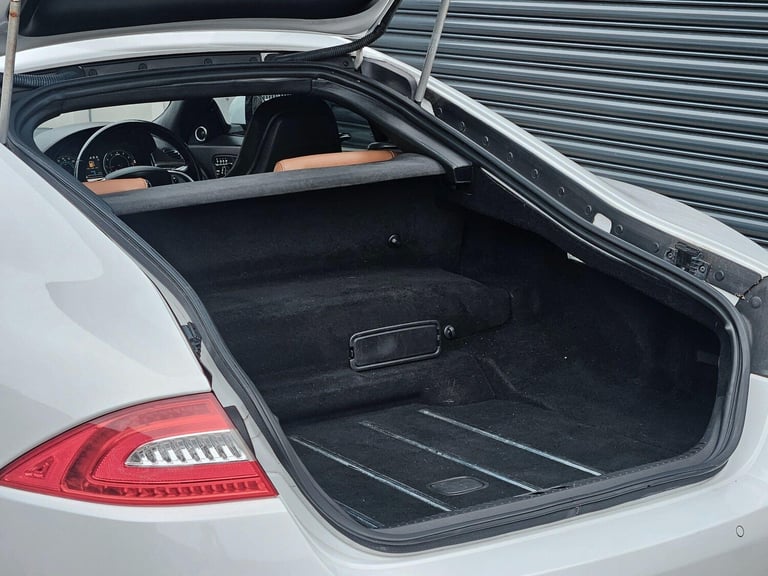 2011 Jaguar XKR 5.0 V8 Coupe 2dr Petrol Auto Euro 5 (510 ps) COUPE Petrol Automatic